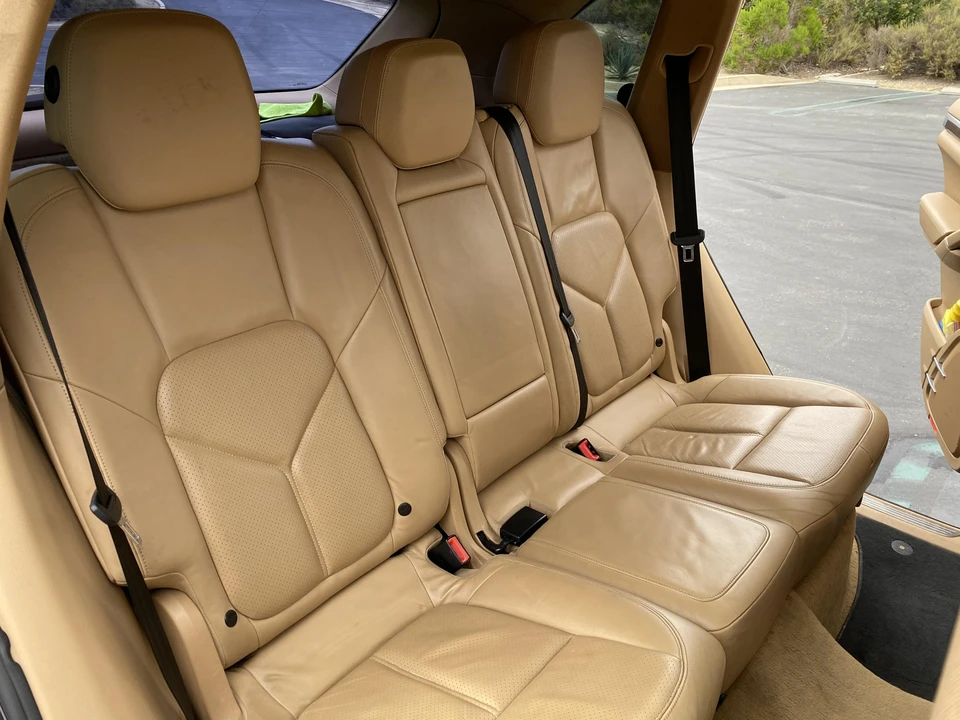 2011 Porsche 958 Cayenne S - Image 27 of 31