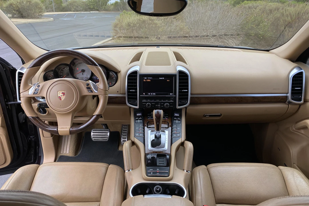 2011 Porsche 958 Cayenne S - Image 21 of 31