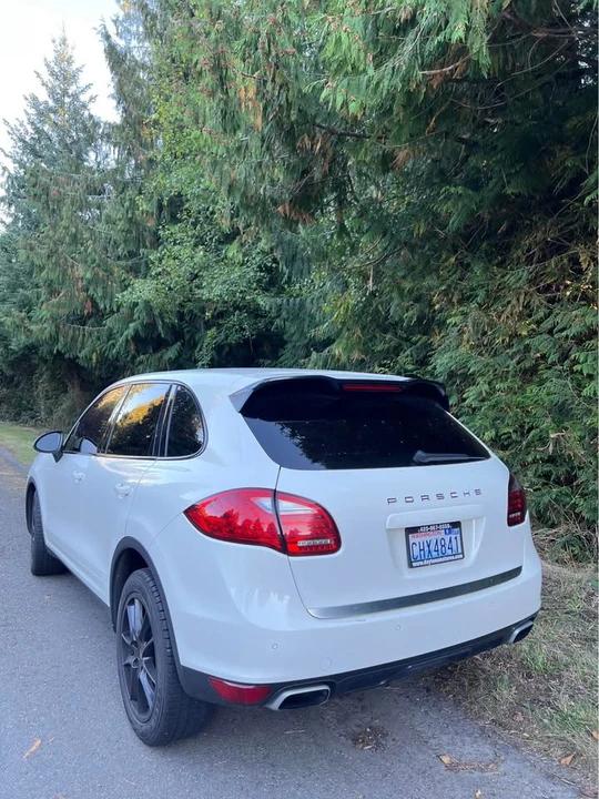 2011 Porsche 958 Cayenne - Image 2 of 6
