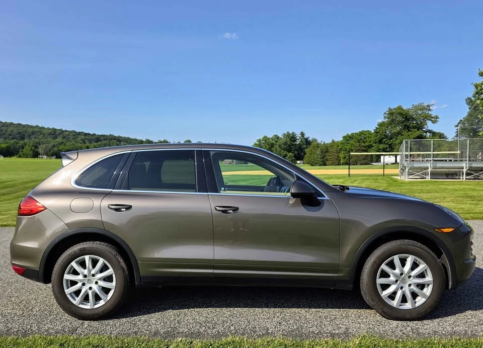 2011 Porsche 958 Cayenne - Image 3 of 6