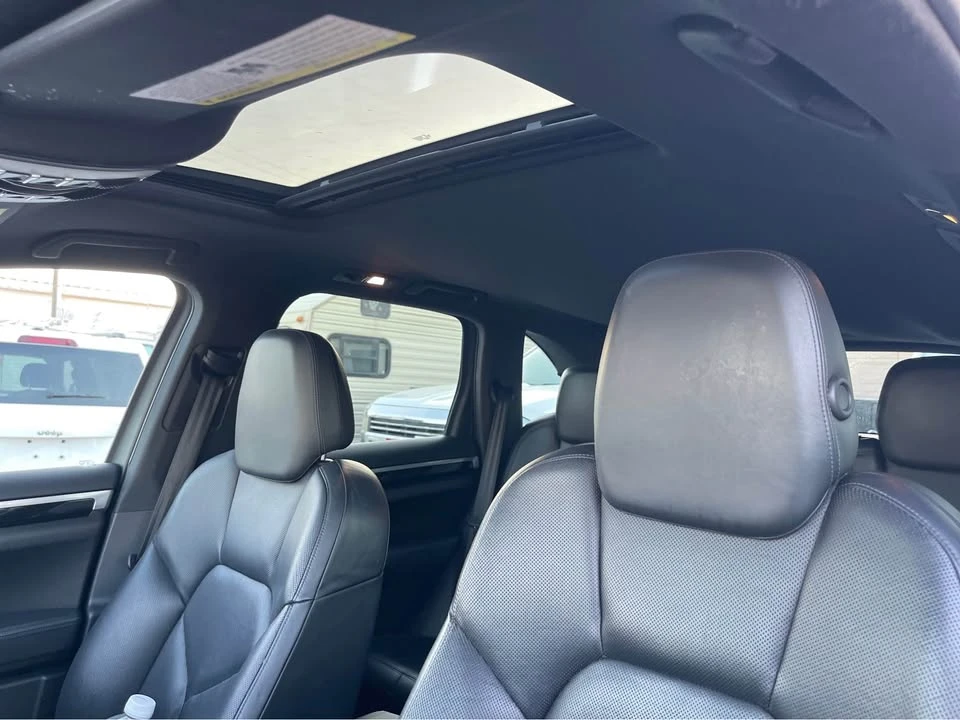 2011 Porsche 958 Cayenne - Image 10 of 12