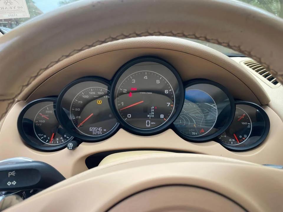 2011 Porsche 958 Cayenne - Image 11 of 19