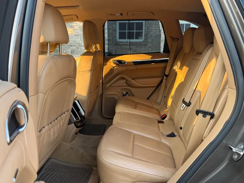 2011 Porsche 958 Cayenne - Image 8 of 20