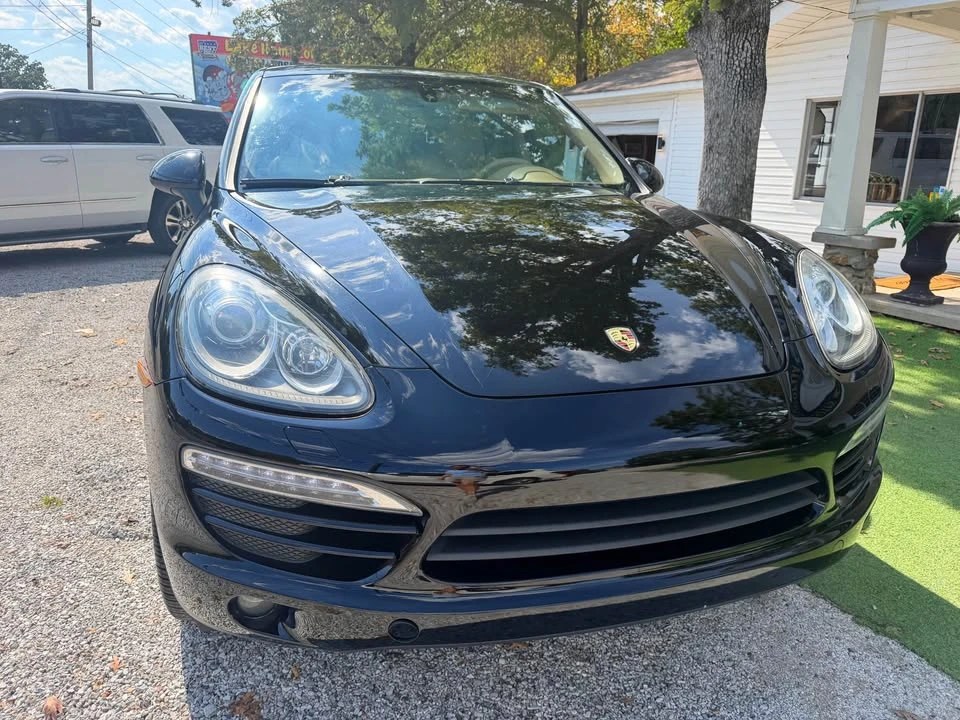 2011 Porsche 958 Cayenne - Image 2 of 20