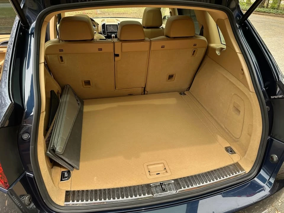 2011 Porsche 958 Cayenne - Image 11 of 20