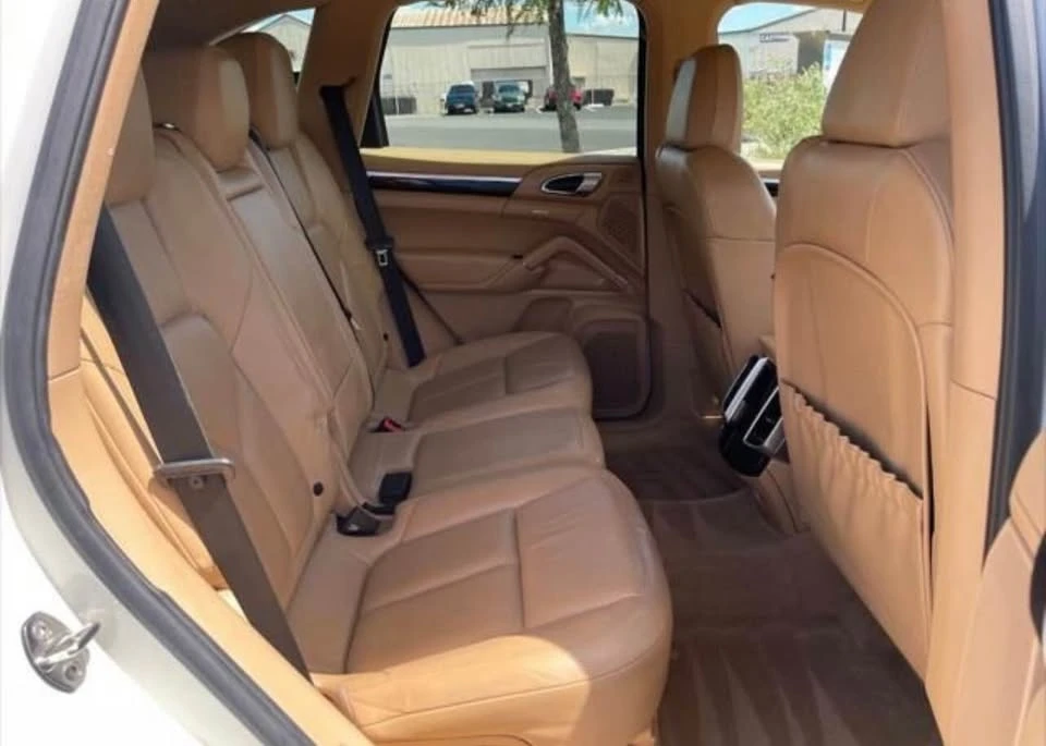 2011 Porsche 958 Cayenne - Image 3 of 3