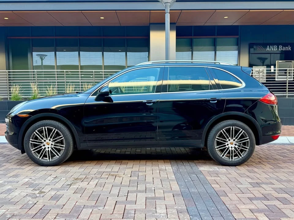 2011 Porsche 958 Cayenne - Image 3 of 4