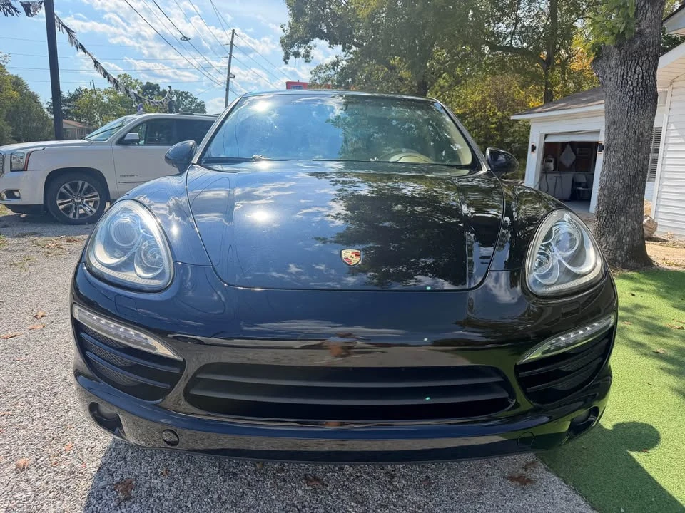 2011 Porsche 958 Cayenne - Image 2 of 20