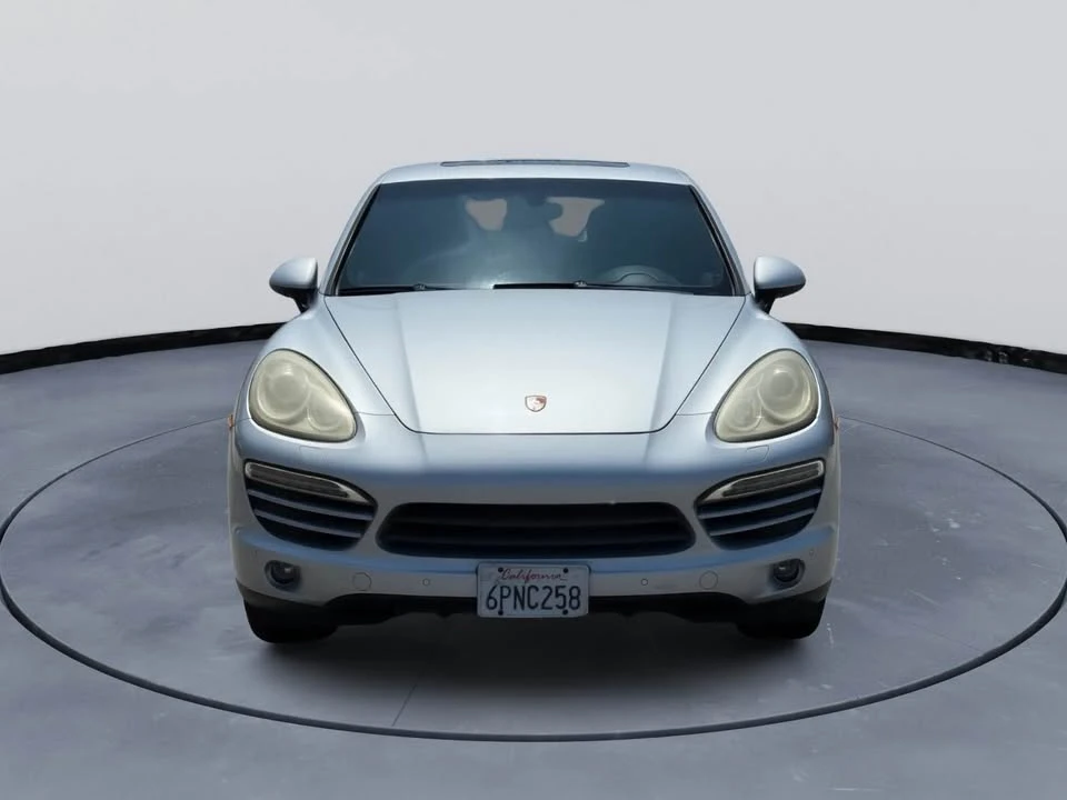 2011 Porsche 958 Cayenne - Image 2 of 8