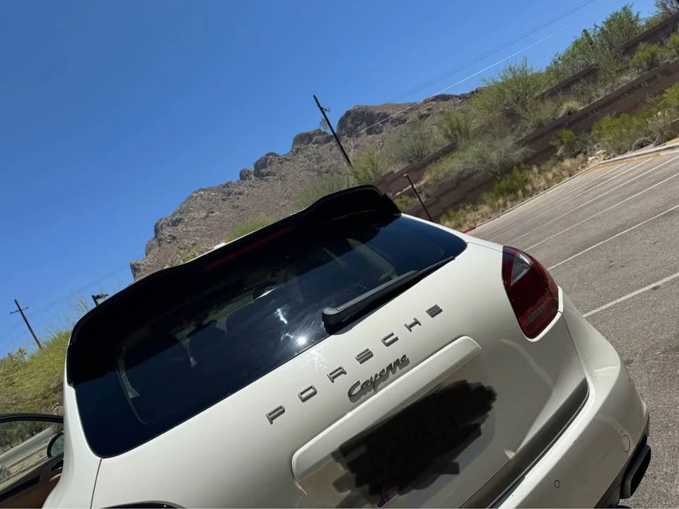 2011 Porsche 958 Cayenne - Image 2 of 4
