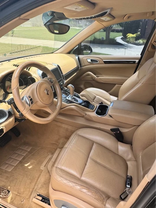 2011 Porsche 958 Cayenne - Image 4 of 8