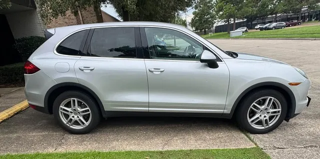 2011 Porsche Cayenne Sport Utility 4D