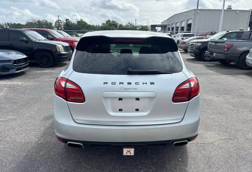 2011 Porsche 958 Cayenne - Image 4 of 11
