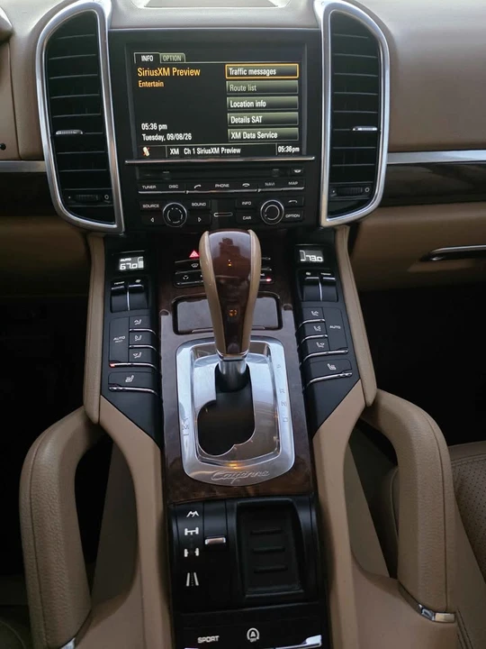 2011 Porsche 958 Cayenne - Image 16 of 16
