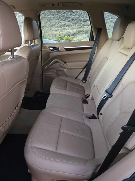 2011 Porsche 958 Cayenne - Image 10 of 16