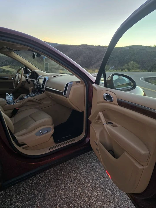 2011 Porsche 958 Cayenne - Image 13 of 16