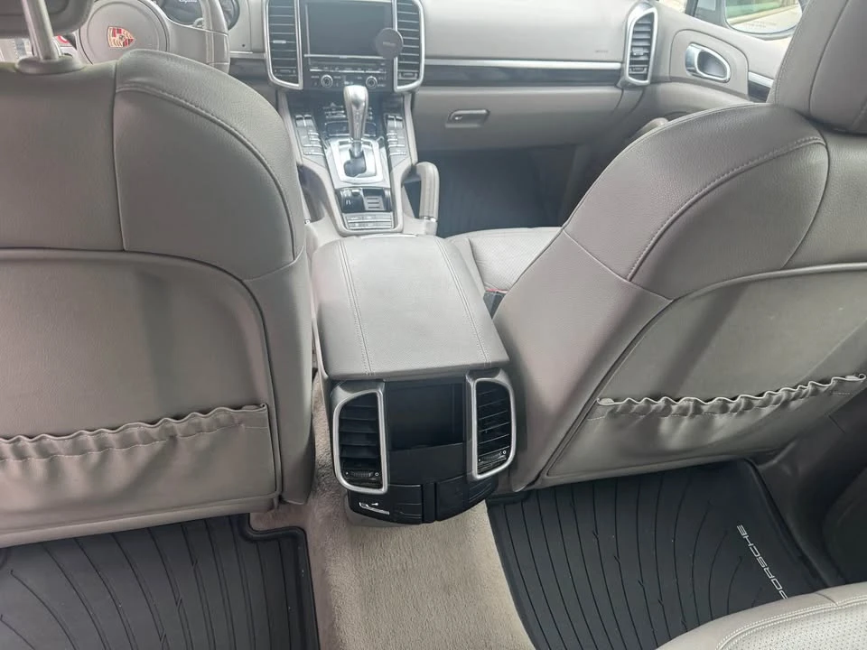 2011 Porsche 958 Cayenne - Image 8 of 11