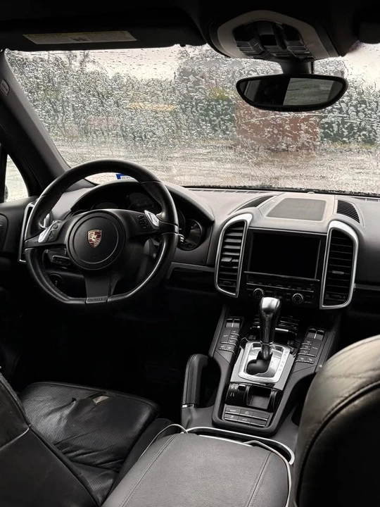 2011 Porsche 958 Cayenne - Image 9 of 12