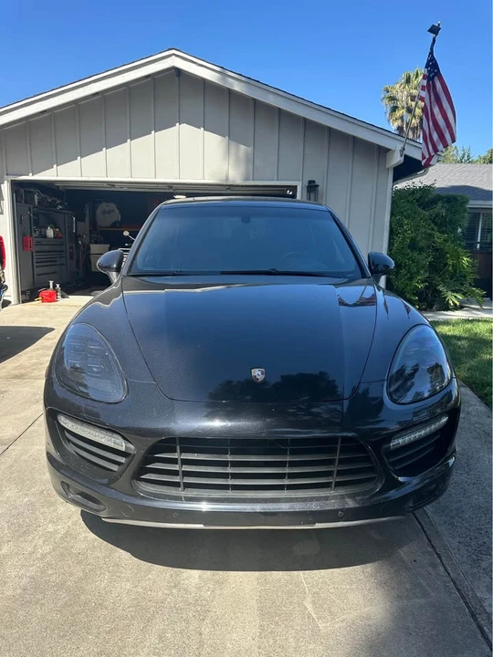 2011 Porsche 958 Cayenne - Image 2 of 9