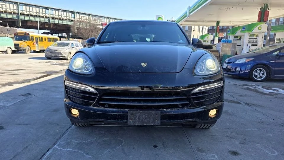 2011 Porsche 958 Cayenne - Image 12 of 13