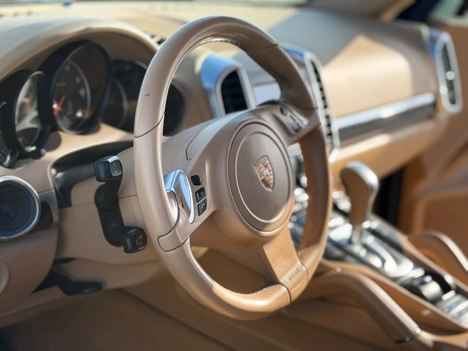 2011 Porsche 958 Cayenne - Image 14 of 20