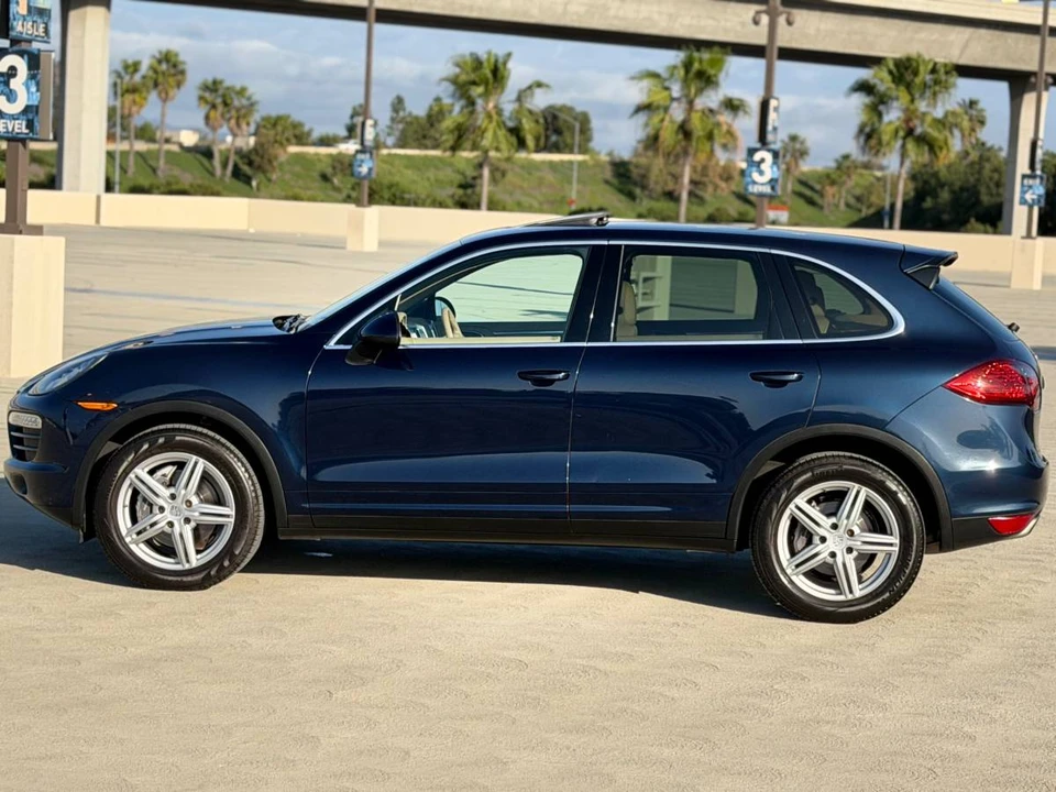 2011 Porsche 958 Cayenne - Image 4 of 20