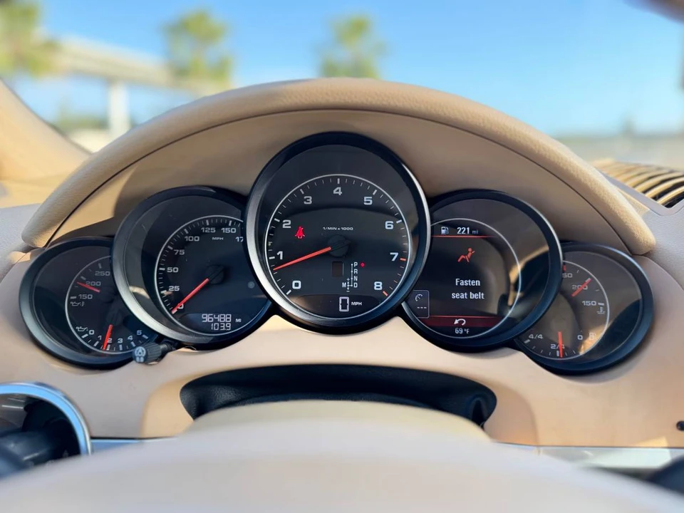 2011 Porsche 958 Cayenne - Image 18 of 20
