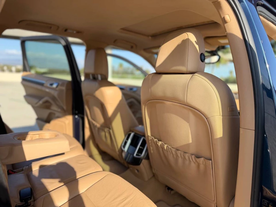 2011 Porsche 958 Cayenne - Image 11 of 20