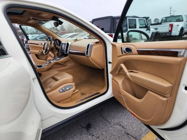 2011 Porsche 958 Cayenne Turbo - Image 5 of 21