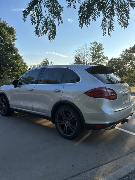 2011 Porsche 958 Cayenne Turbo - Image 10 of 19