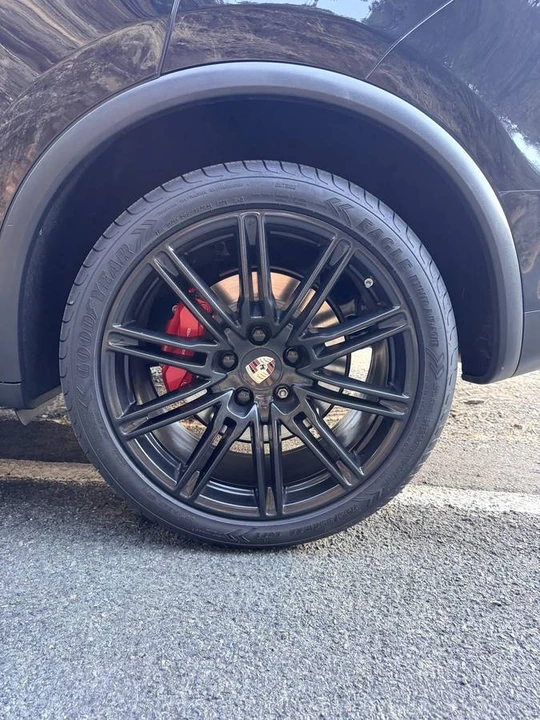2011 Porsche 958 Cayenne Turbo - Image 12 of 24