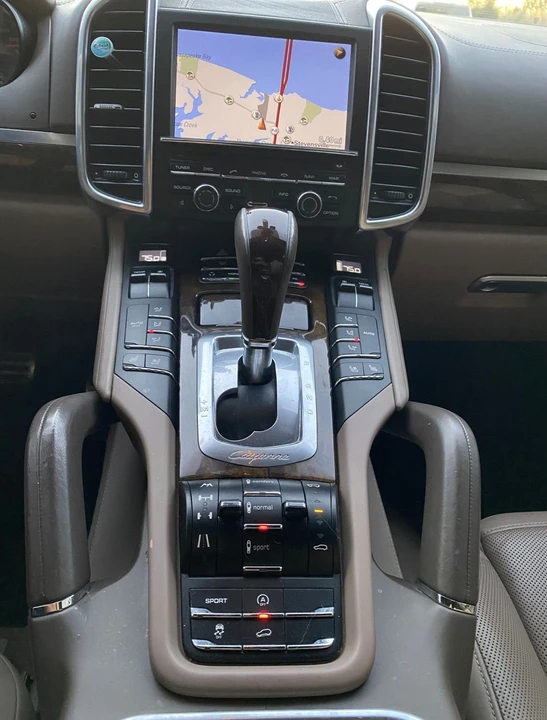 2011 Porsche 958 Cayenne Turbo - Image 12 of 27