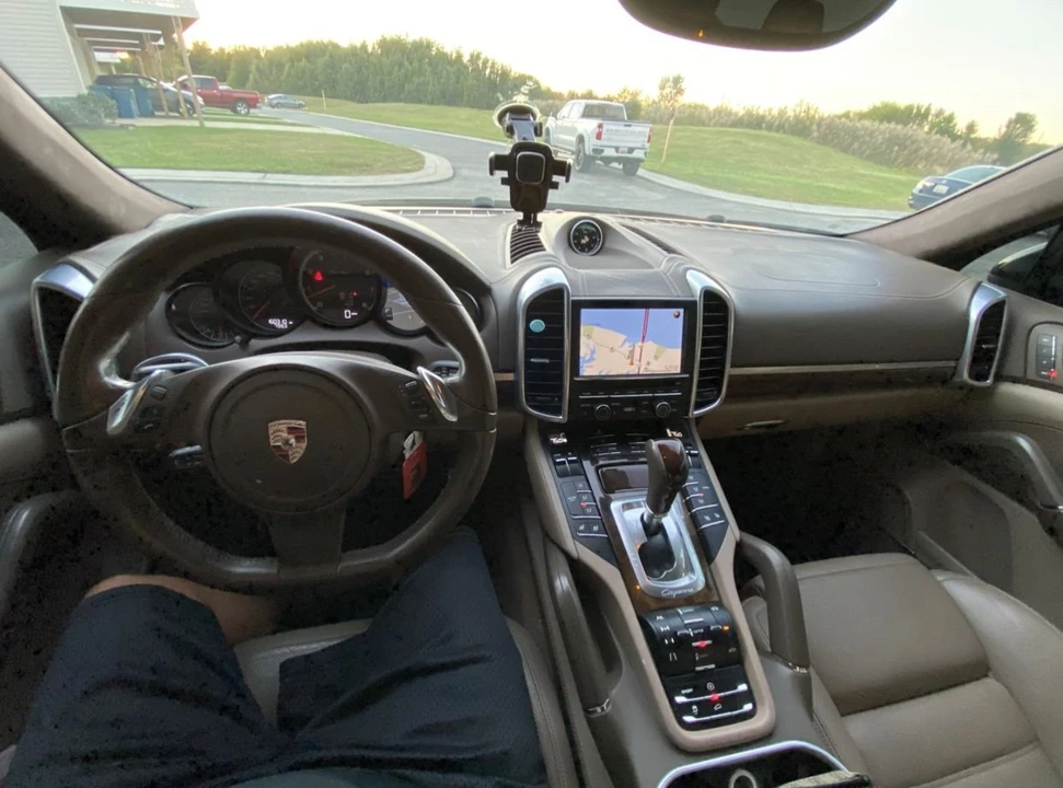 2011 Porsche 958 Cayenne Turbo - Image 10 of 27