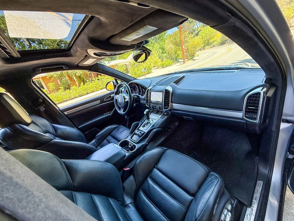 2011 Porsche 958 Cayenne Turbo - Image 11 of 31