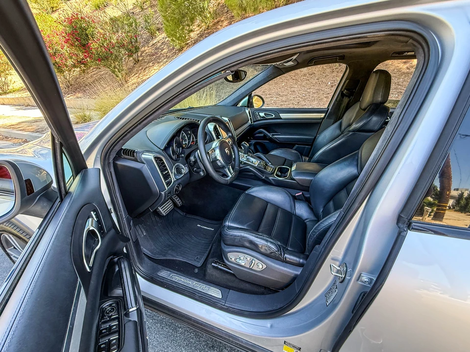2011 Porsche 958 Cayenne Turbo - Image 5 of 31