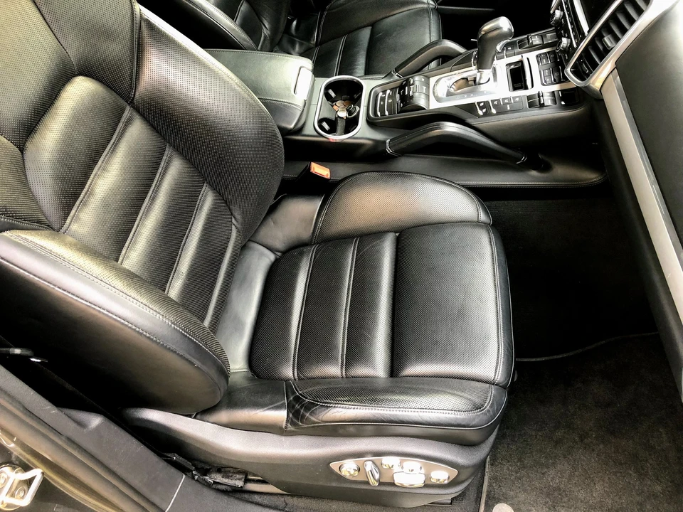 2011 Porsche 958 Cayenne Turbo - Image 15 of 18