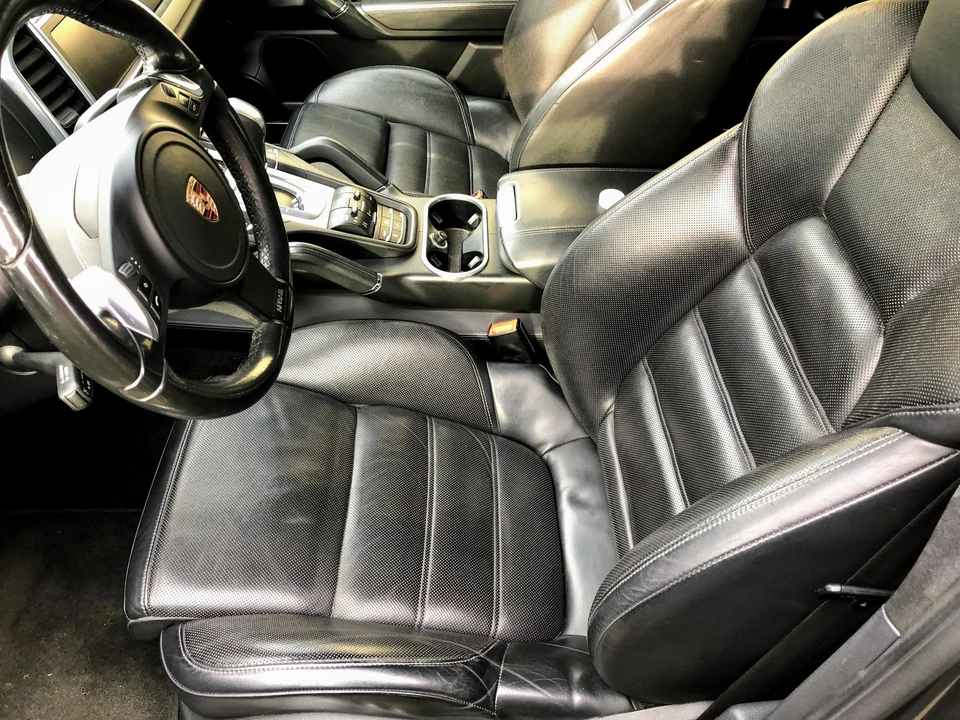 2011 Porsche 958 Cayenne Turbo - Image 16 of 18