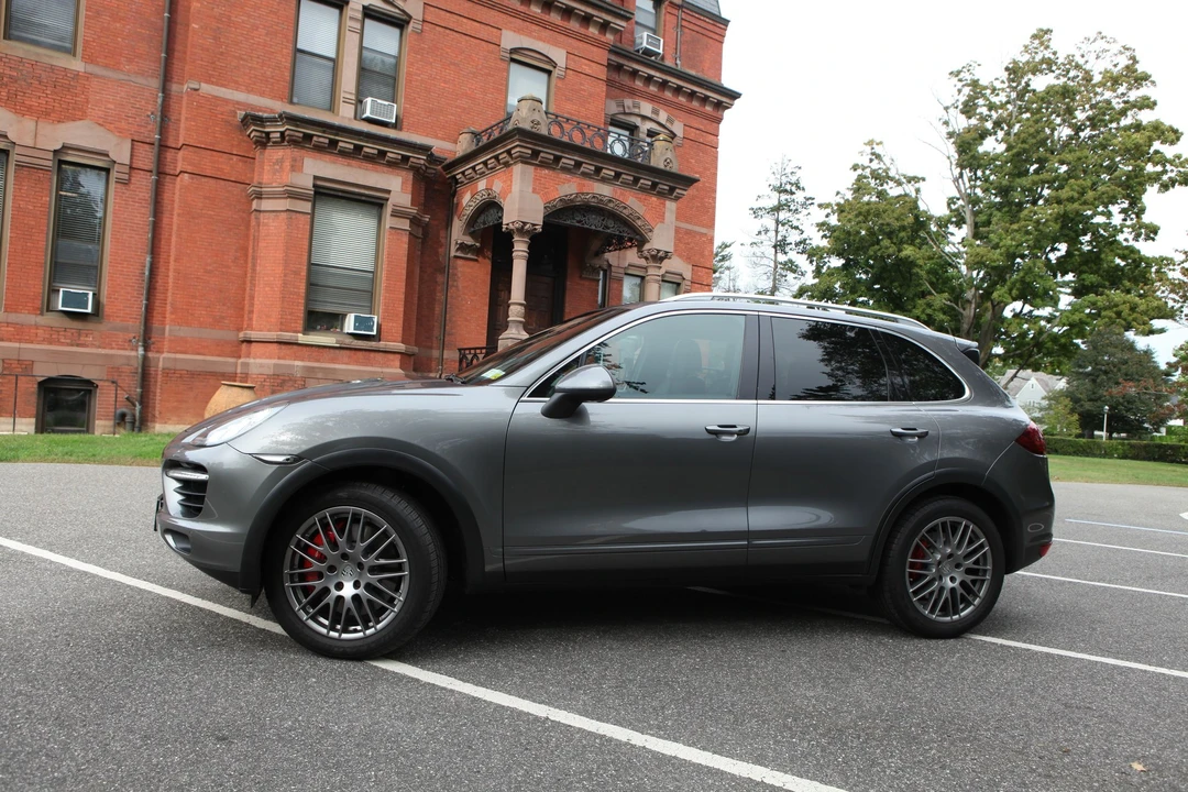 2011 Porsche 958 Cayenne Turbo - Image 9 of 18