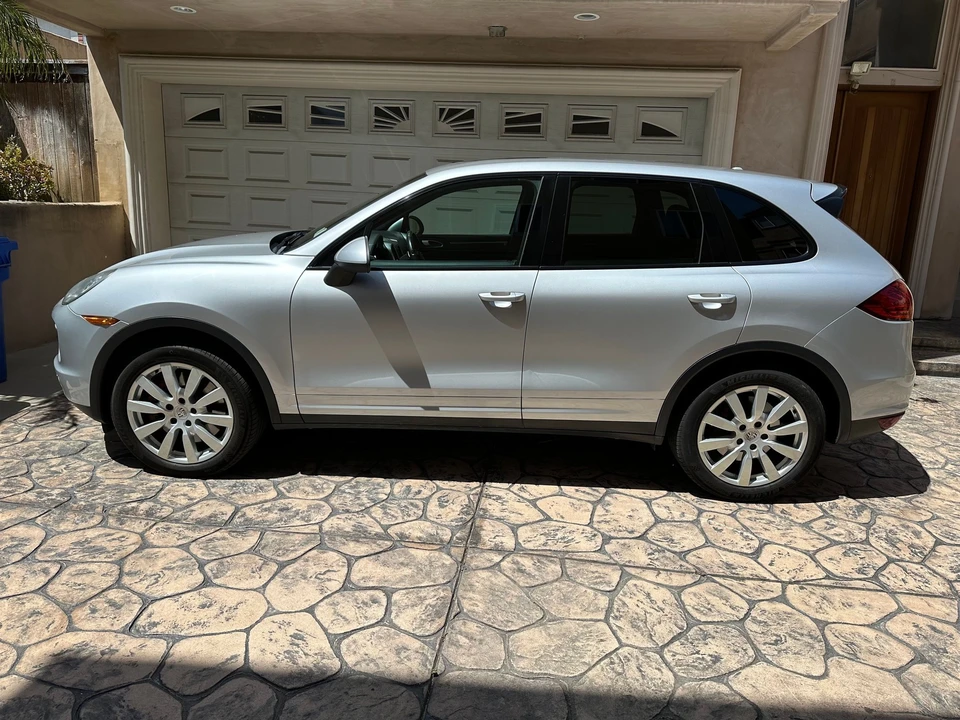 2011 Porsche 958 Cayenne Turbo - Image 6 of 24