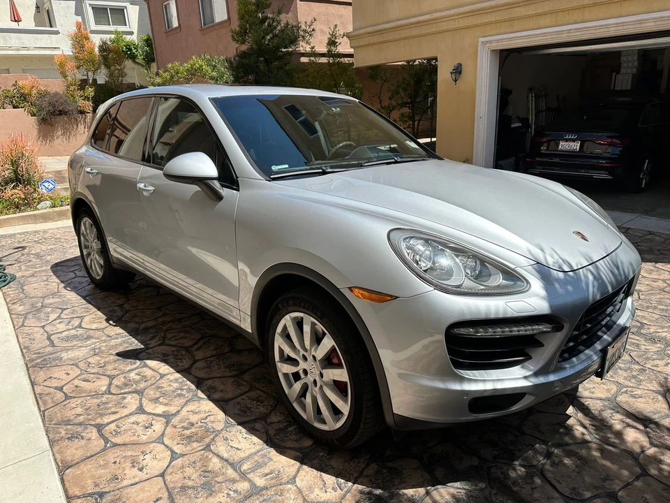 2011 Porsche 958 Cayenne Turbo - Image 3 of 24