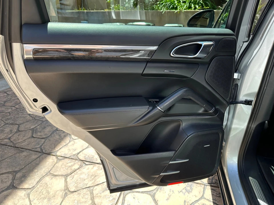 2011 Porsche 958 Cayenne Turbo - Image 20 of 24