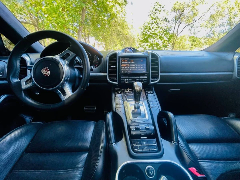 2011 Porsche 958 Cayenne Turbo - Image 10 of 11