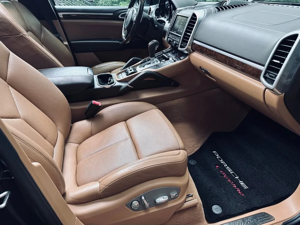 2011 Porsche 958 Cayenne Turbo - Image 13 of 17