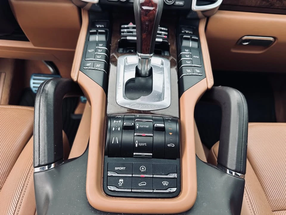 2011 Porsche 958 Cayenne Turbo - Image 11 of 17