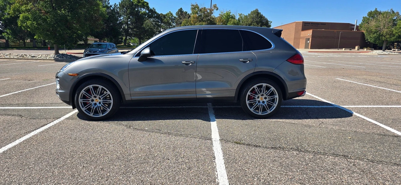 2011 Porsche 958 Cayenne Turbo - Image 10 of 31