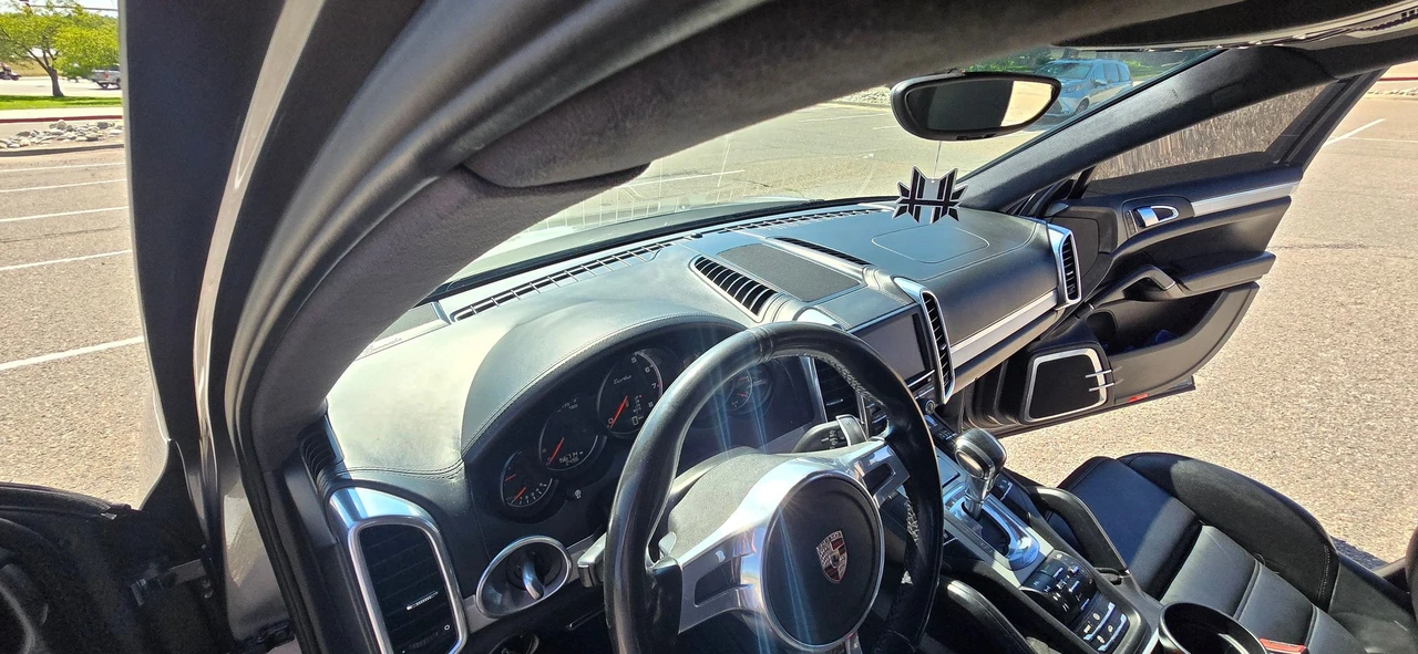 2011 Porsche 958 Cayenne Turbo - Image 25 of 31