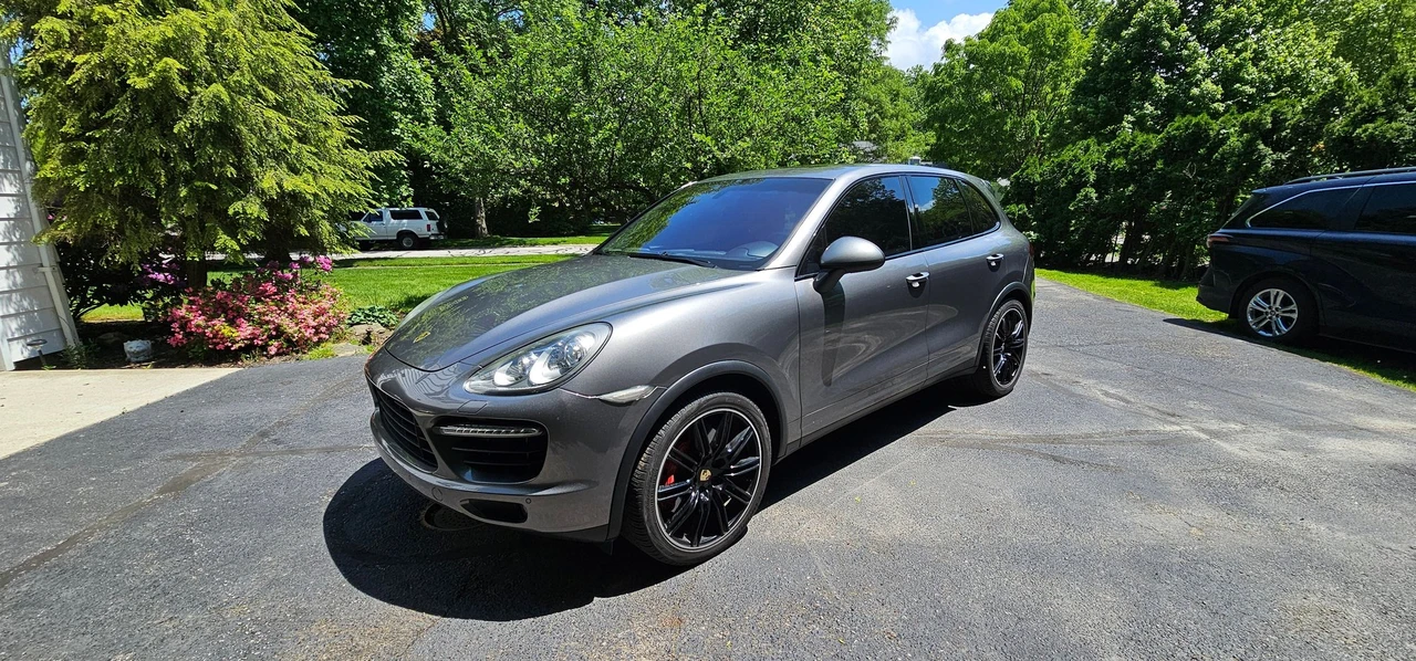 2011 Porsche 958 Cayenne Turbo - Image 2 of 31