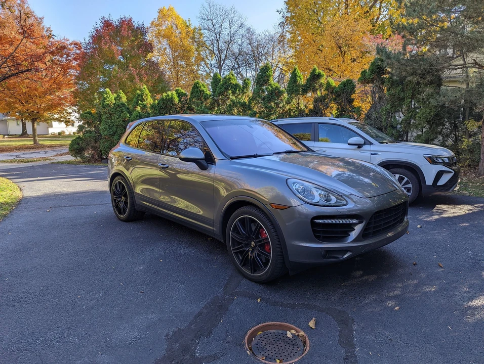 2011 Porsche 958 Cayenne Turbo - Image 2 of 29