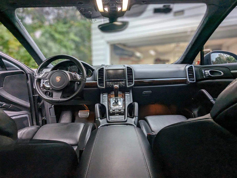 2011 Porsche 958 Cayenne Turbo - Image 14 of 17