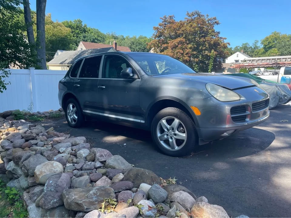 2011 Porsche 958 Cayenne - Image 2 of 4